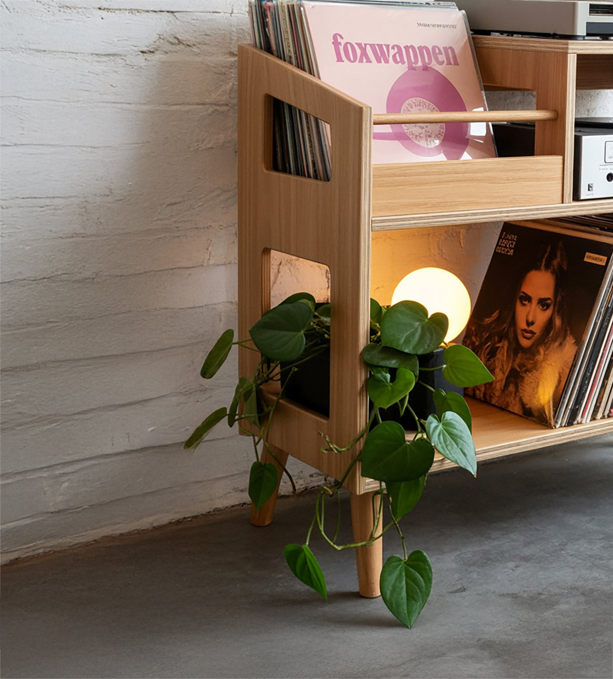 Mid-Century Modern Record Player Stand with Vinyl Storage – Solid Wood Turntable Table